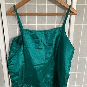 Elegant Emerald Green Camisole, Size Small.